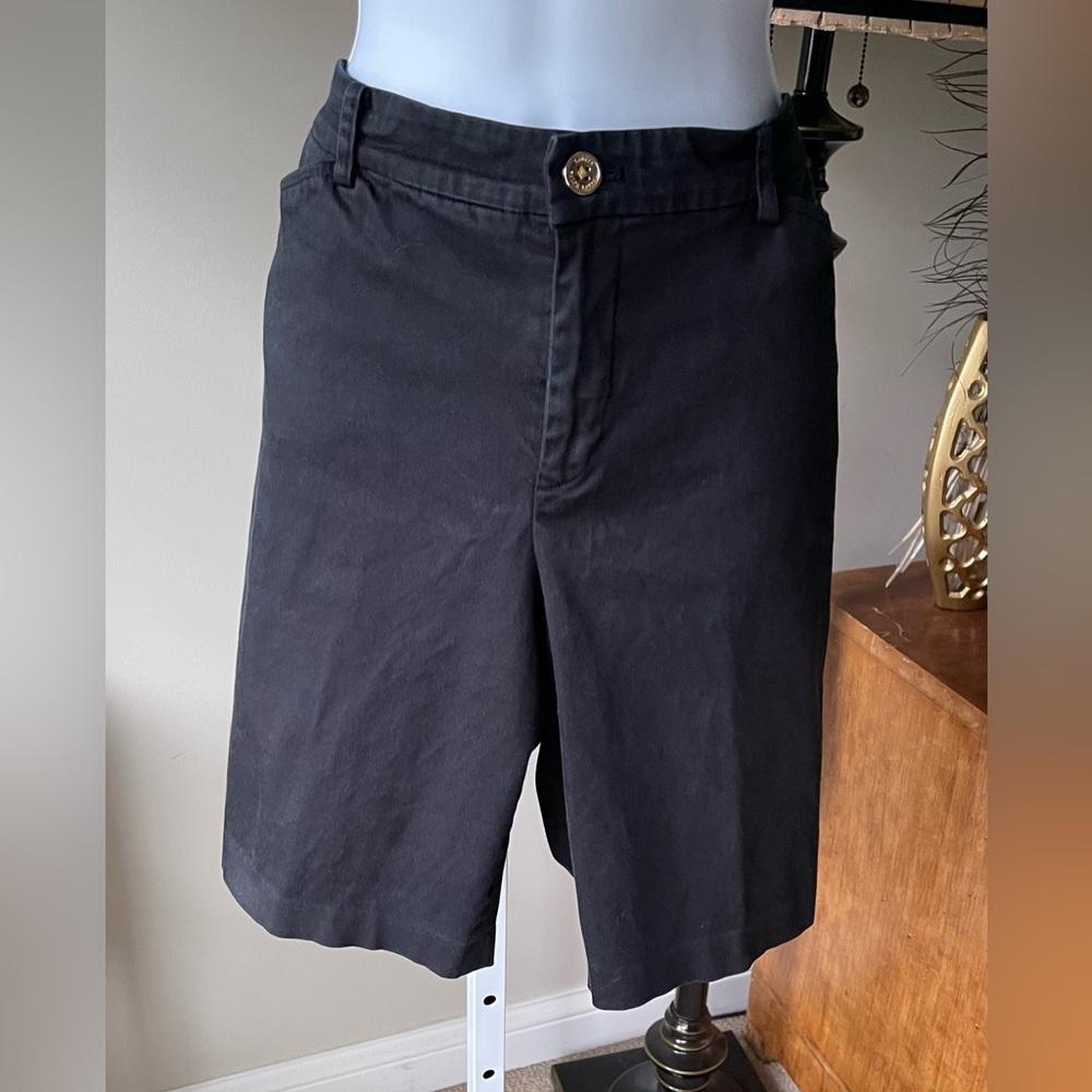 Ralph Lauren Black Bermuda Shorts Women’s Flat Front Tailored Size 12